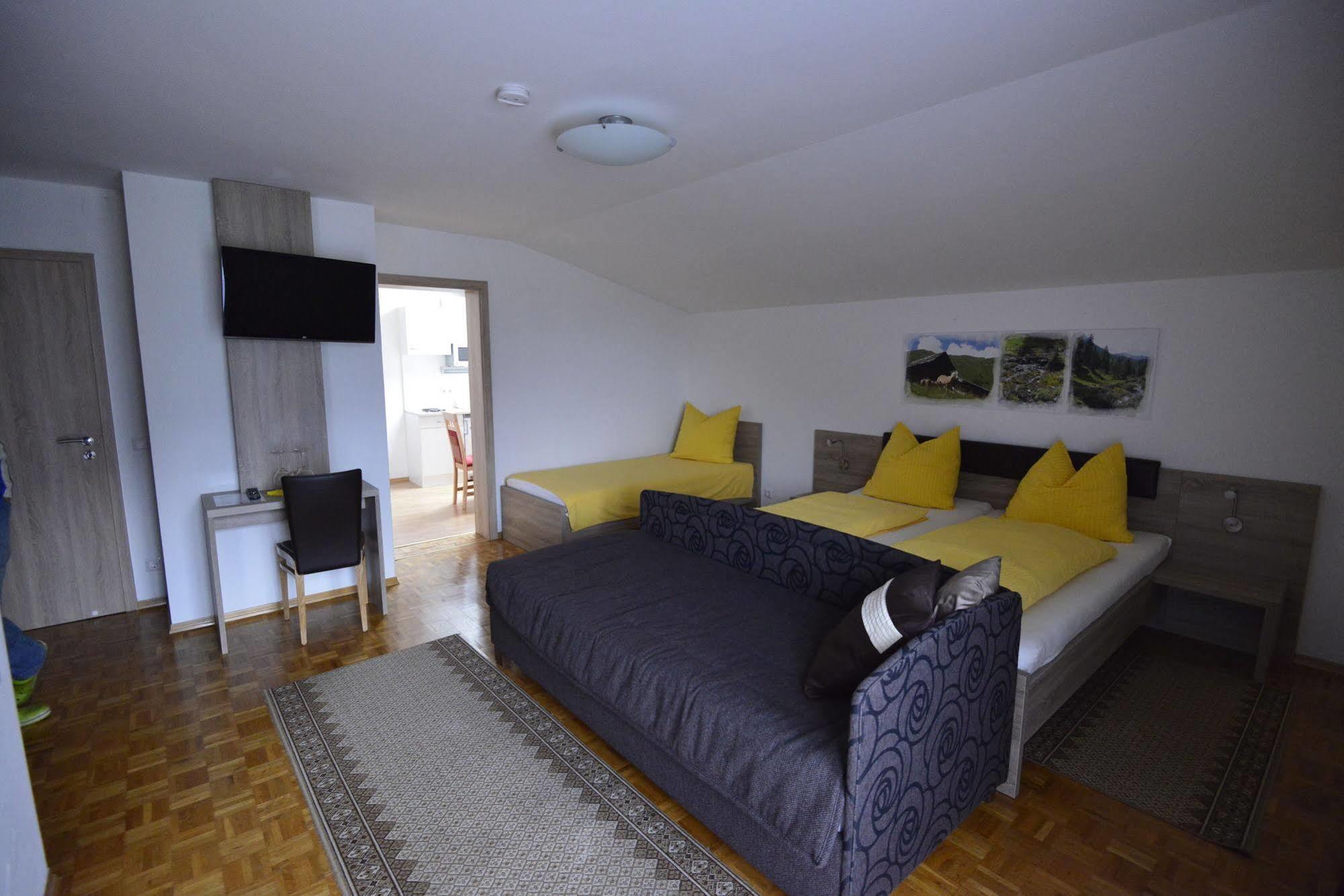 Gaestehaus Zwischenberger Obervellach Bagian luar foto